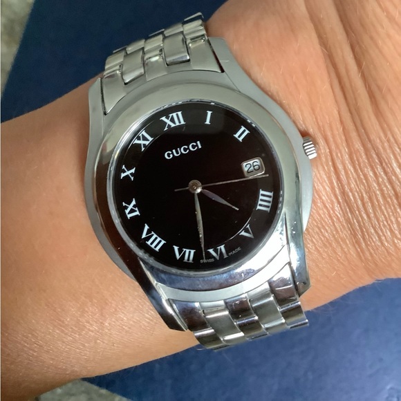 Modern GUCCI black dial ROMAN hours watch 🖤🤍🖤🤍🖤 - Picture 7 of 14